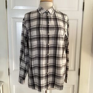 American Eagle Super Soft Black/White Plaid Flannel Pearl Snap Shirt